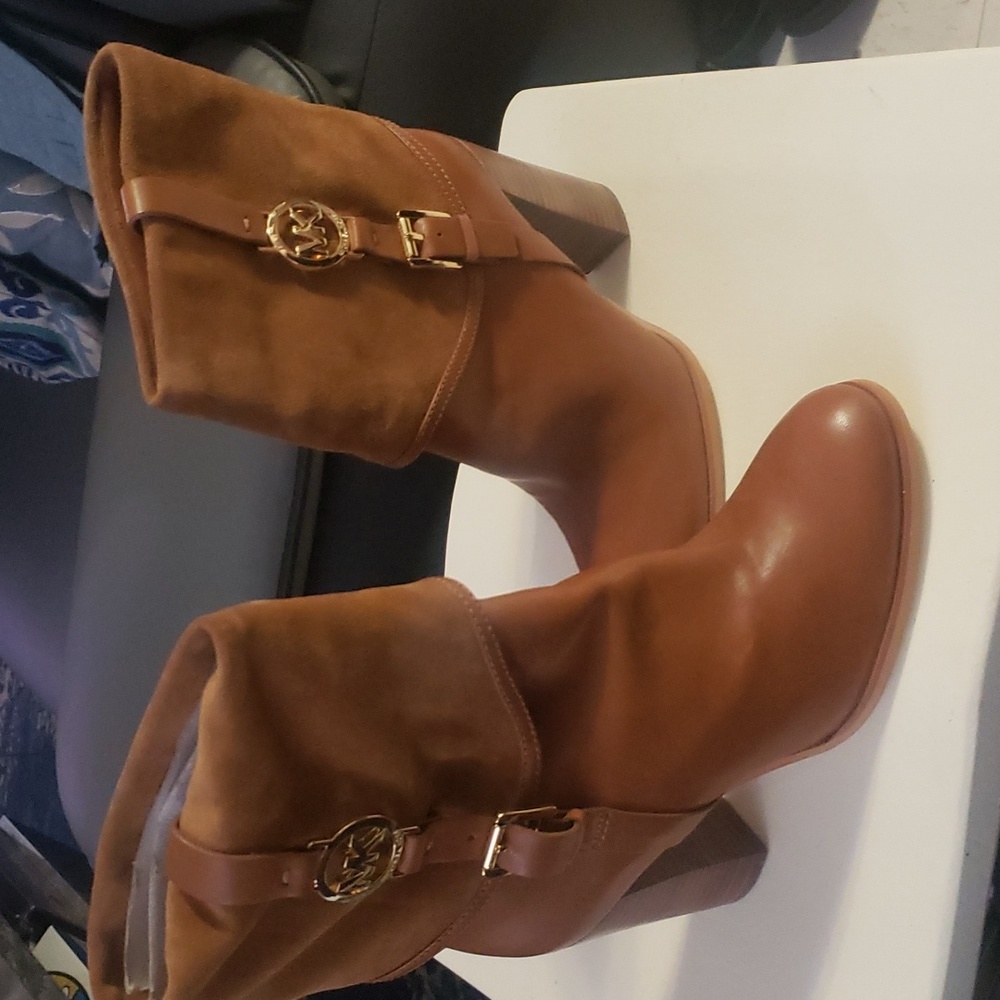 Michael Kors "Luggage" Leather/Suede Fulton Booties Sz 9